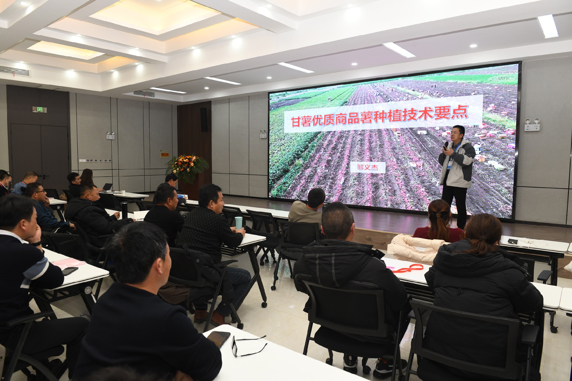 1704788705852774.jpg cb001aafb212055c97d1440e43136bb.jpg