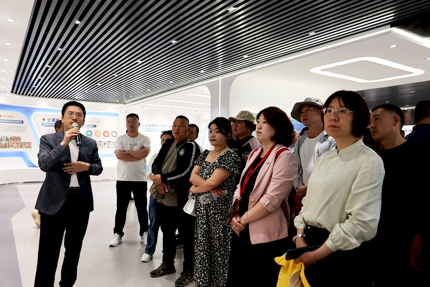 1713951298629375.jpg 5T8A8613.jpg